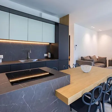 Luxury Jacuzzi Diana 公寓