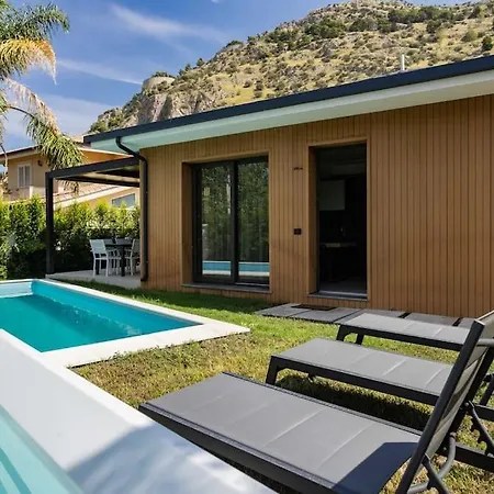 Apartment Luxury Jacuzzi Diana *