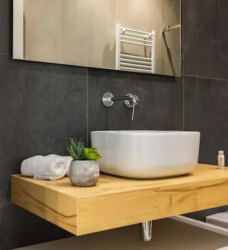 Luxury Jacuzzi Diana Apartment Palermo